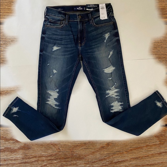 NWT Hollister skinny ripped jeans - Picture 1 of 2